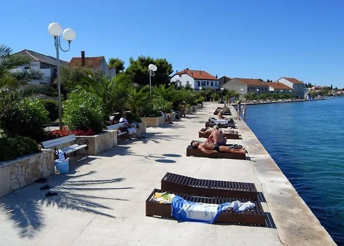 Apartment In With Sea View, Terrace, Air Conditioning, Wi-fi
